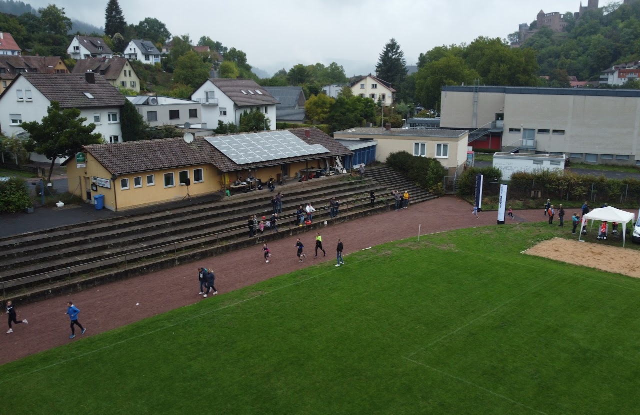 Bild vom 13. Benefizlauf im Jahr 2022. Dies ist das 153. Bild.